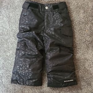 Black Insulated Snow Pants with Reinforced Knees for Winter Sports